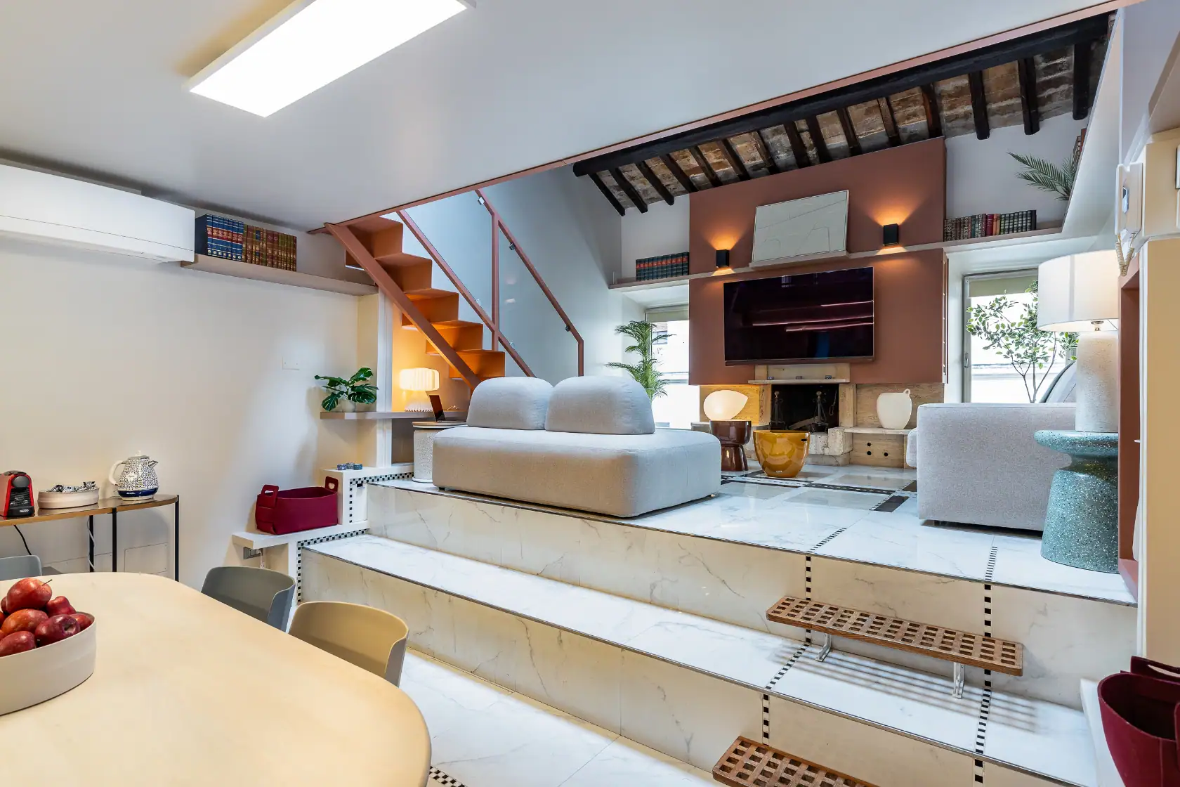 Altiora Luxury Loft – Open-plan living and dining area