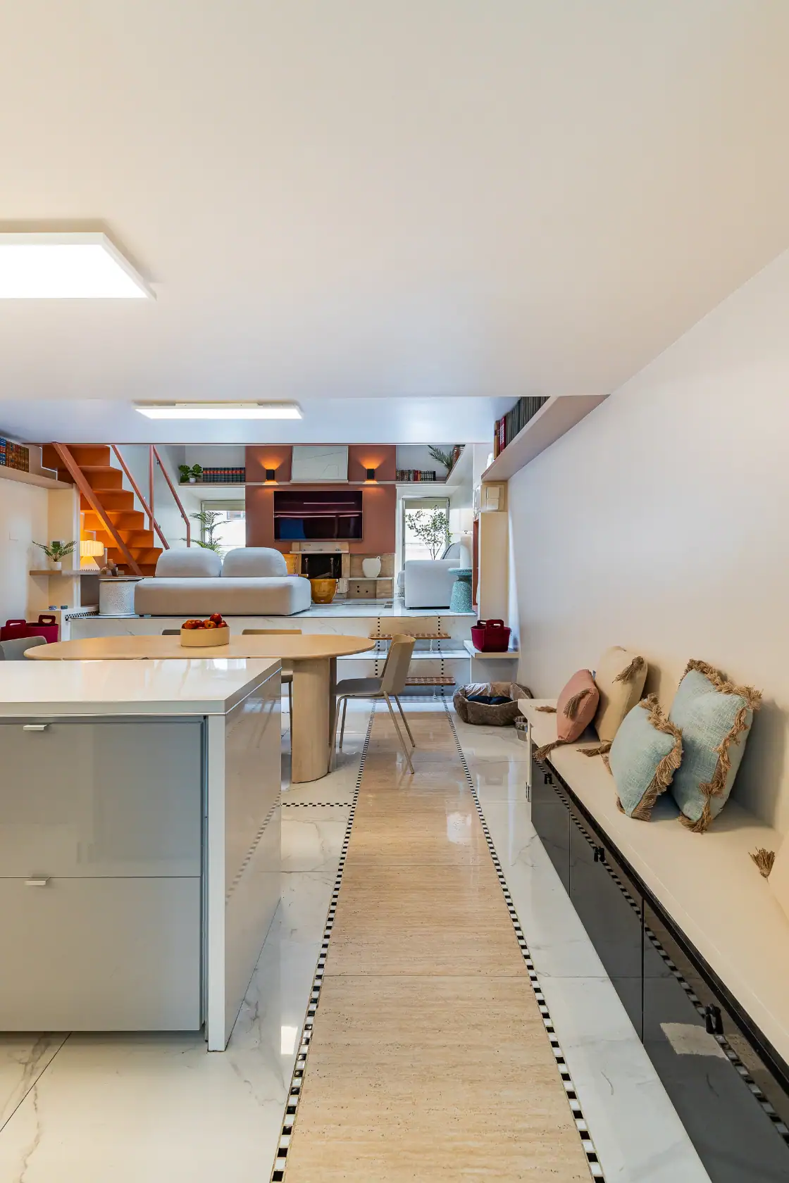 Altiora Luxury Loft – Modern kitchen and entrance
